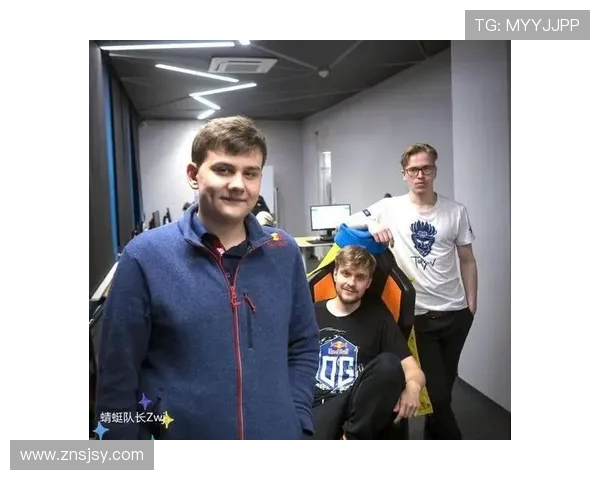 FPX战队在DOTA2赛事中的耐力表现分析与策略探讨 FPX战队在DOTA2赛事中的耐力表现分析与策略探讨