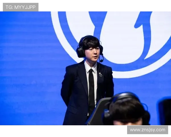 张伟专访:从新手到职业选手的英雄联盟成长之路回顾