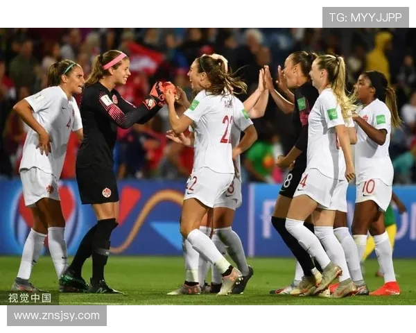 加拿大女足迎战喀麦隆队力争在国际赛场上展现实力与风采 加拿大女足迎战喀麦隆队力争在国际赛场上展现实力与风采