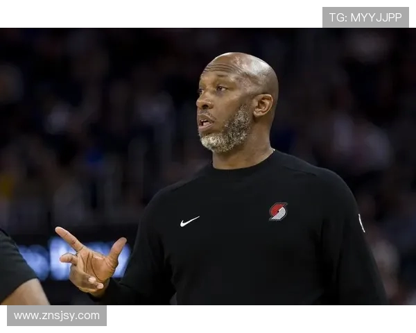 鲁迪戈贝尔在NBA赛场的统治力与防守艺术的深度解析