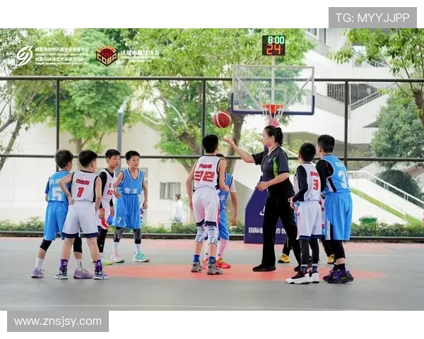 成都篮球队比赛经验的变革与热议背后的深层次影响分析